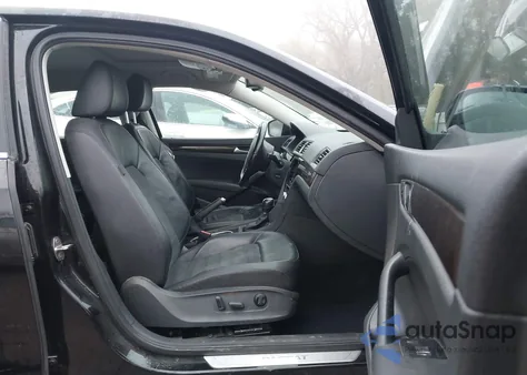 2015 Volkswagen Passat 2.0L Tdi Sel Premium from USA, damaged, VIN 1VWCV7A35FC022497